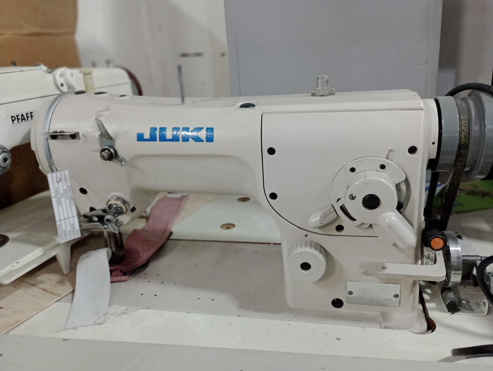 Juki LZ-2280A Máquina Zigzadora Usada